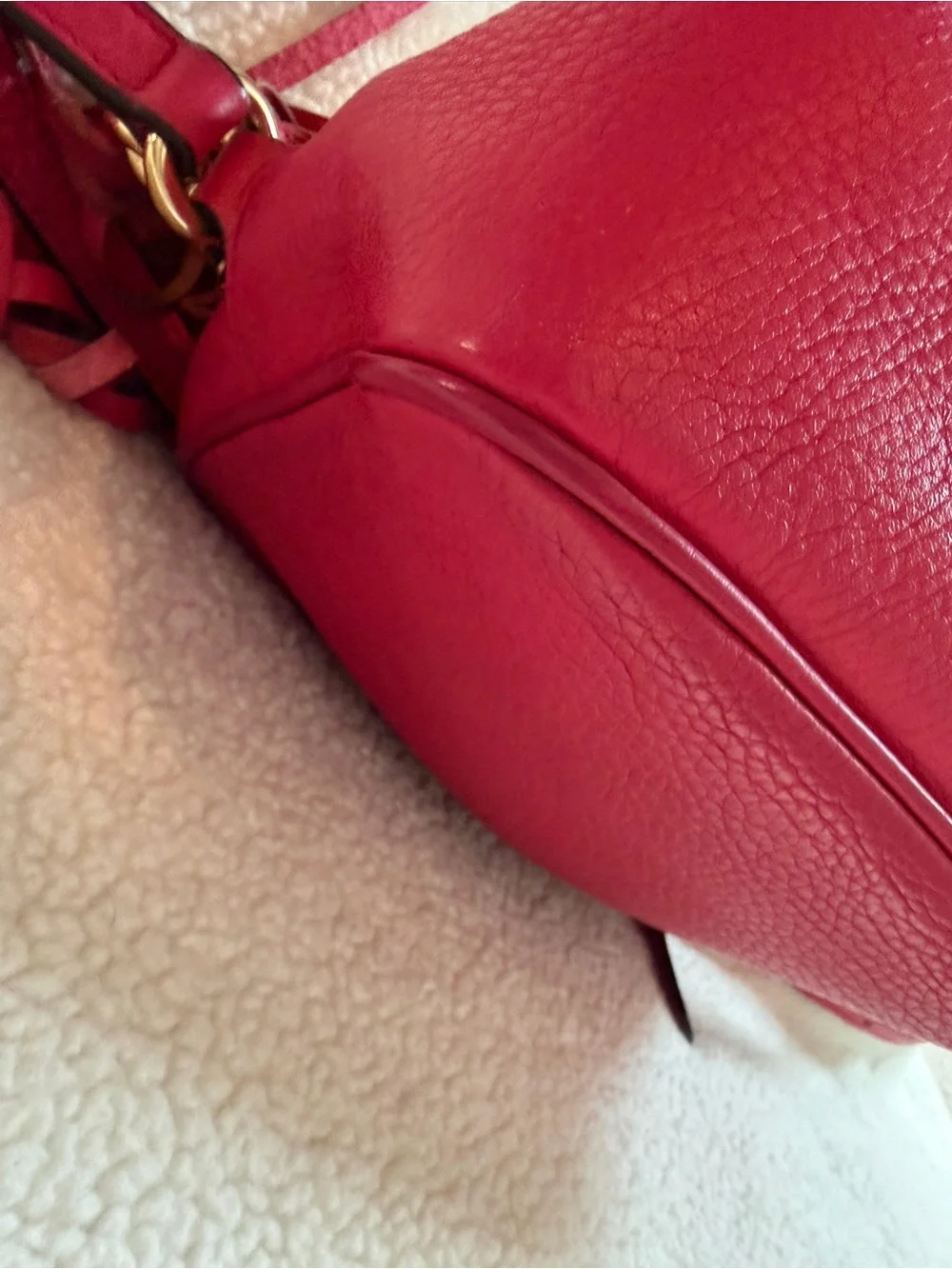 Gucci Soho Disco Bag in Fuchsia Leather with Tassel